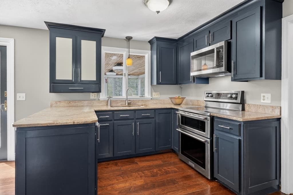 Single Family Residence at 15 Bullard St, Holliston MA 01746, photo 4 of 40