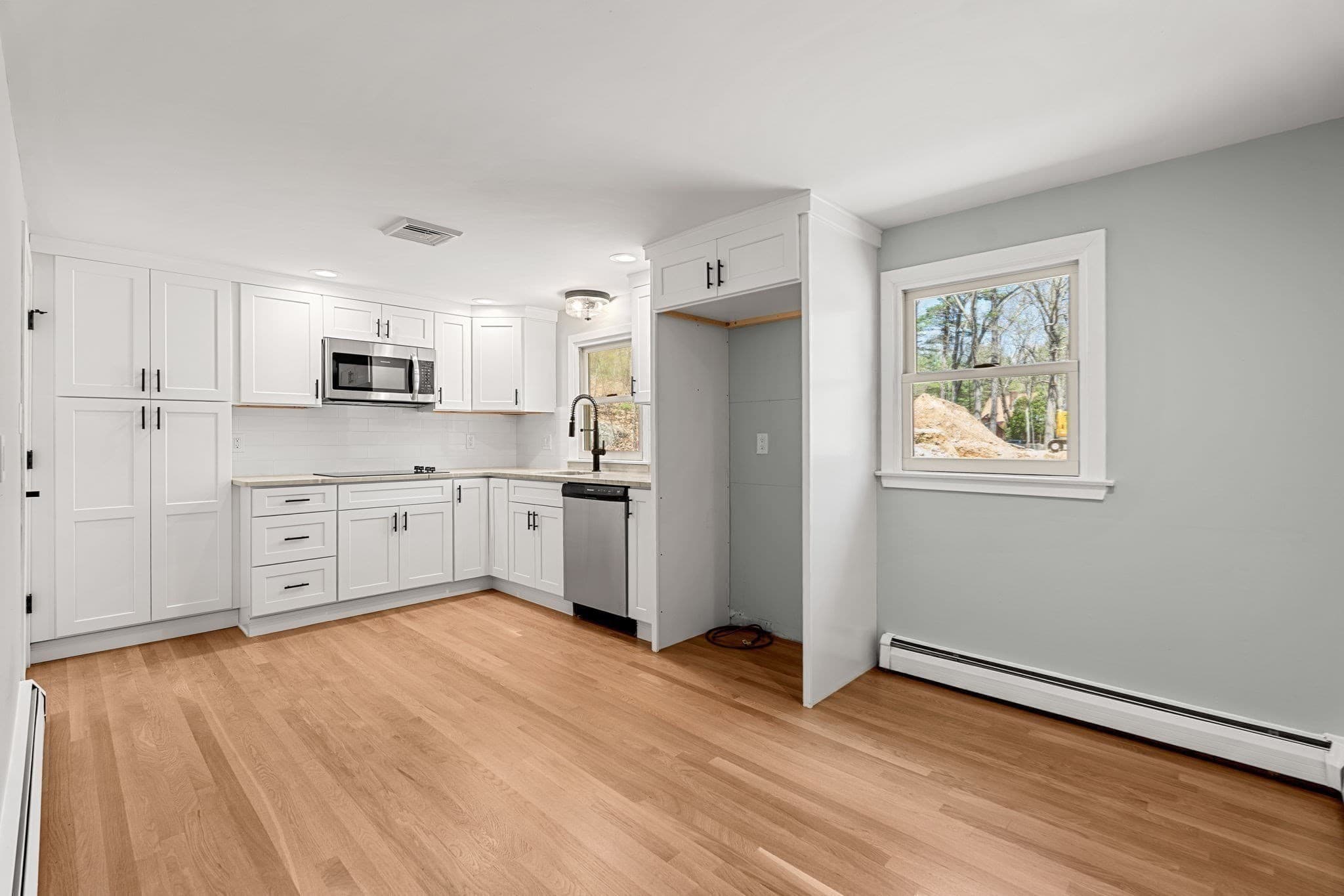 Single Family Residence at 83 Thurlow St, Georgetown MA 01833, Georgetown, photo 7 of 26