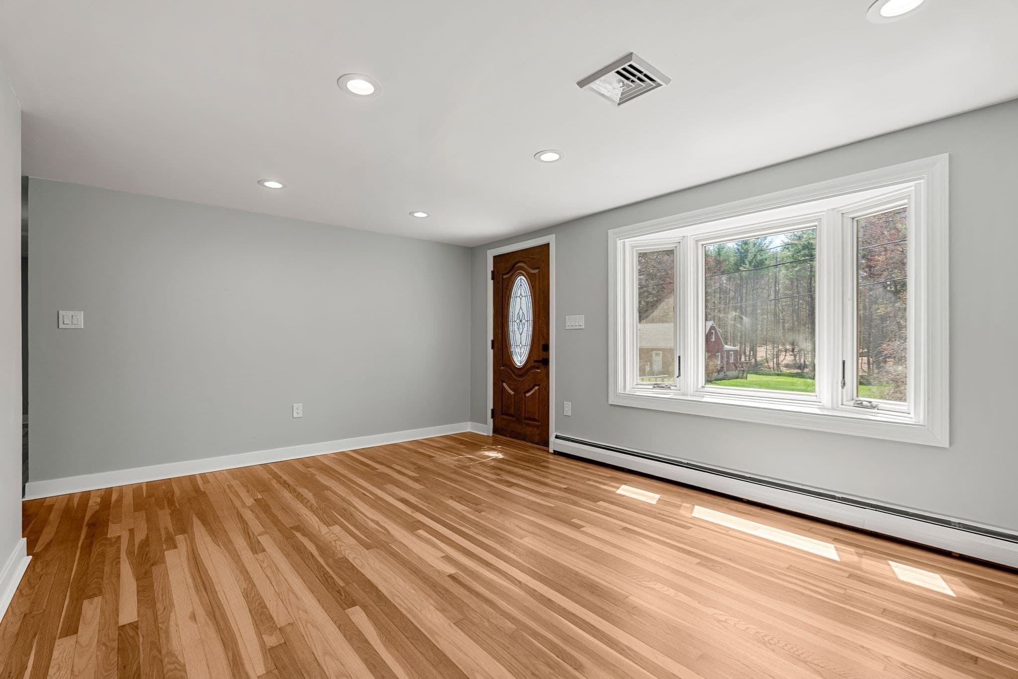 Single Family Residence at 83 Thurlow St, Georgetown MA 01833, Georgetown, photo 5 of 26