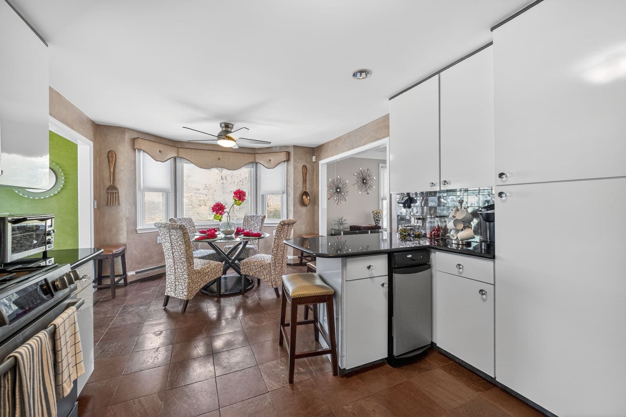 Single Family Residence at 22 Mcrayne Hill Rd, Billerica MA 01821, photo 6 of 42