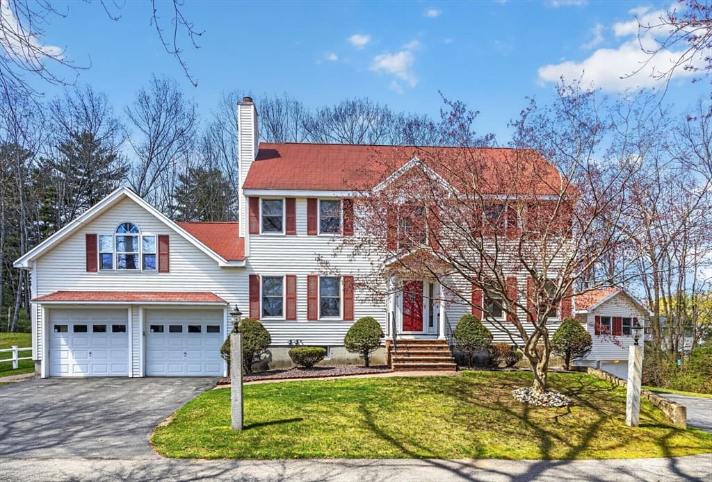 22 Mcrayne Hill Rd, Billerica MA 01821