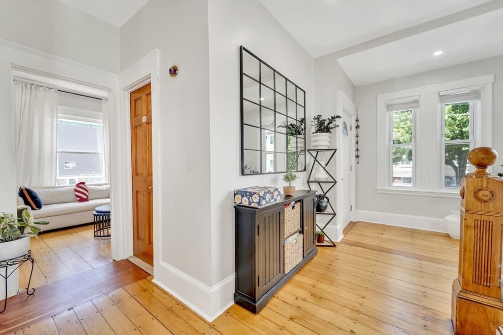 59 Bonair St, Somerville MA 02145 photo 5