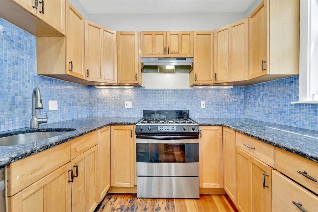 59 Bonair St, Somerville MA 02145 photo 9