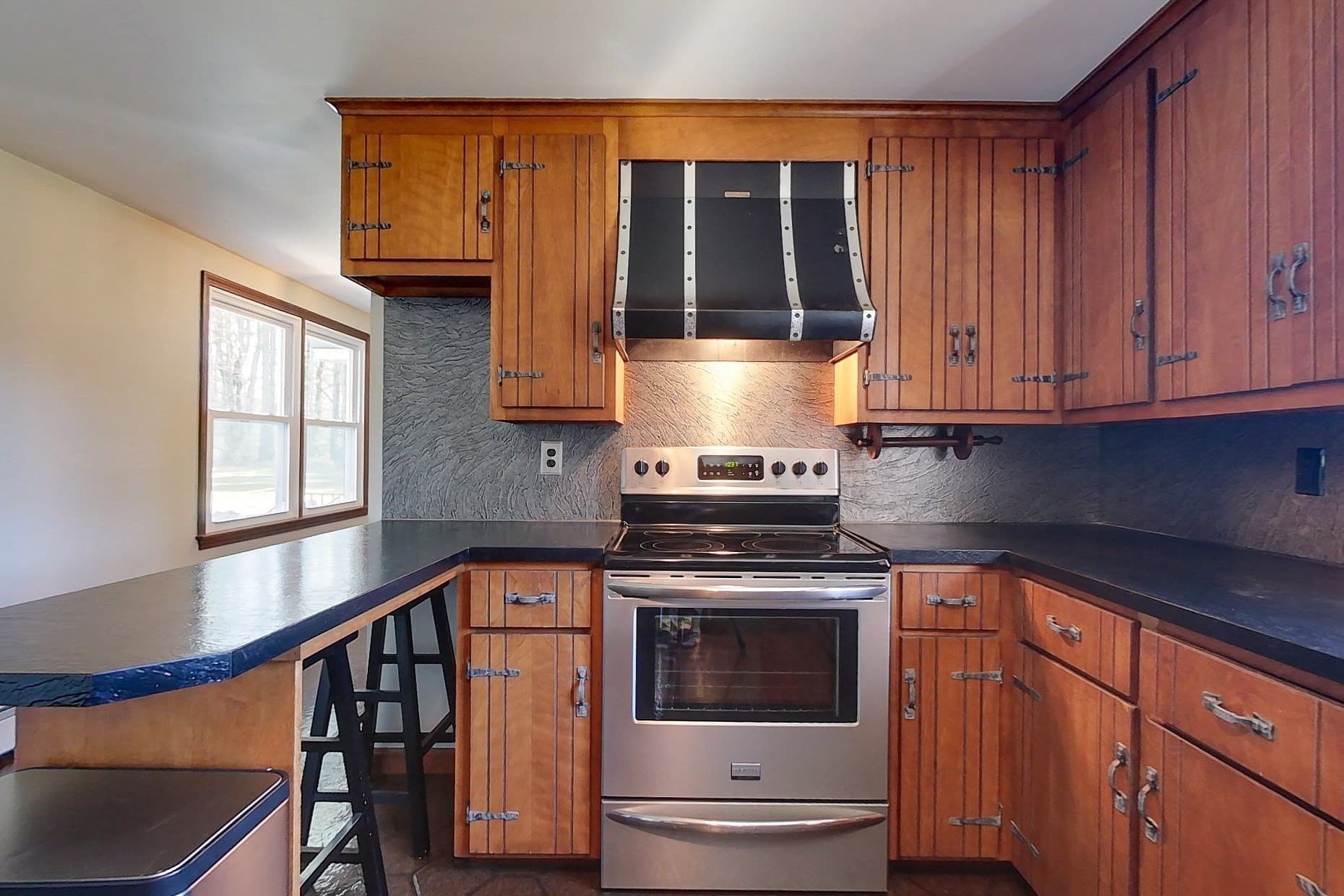 Single Family Residence at 54 Depot St, Dunstable MA 01827, photo 3 of 36