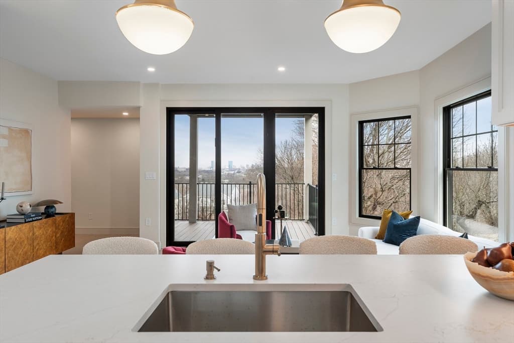 Multi Family at 142A Metropolitan, Boston MA 02131, photo 6 of 21