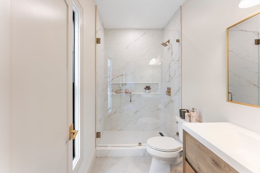 Multi Family at 142A Metropolitan, Boston MA 02131, photo 13 of 21