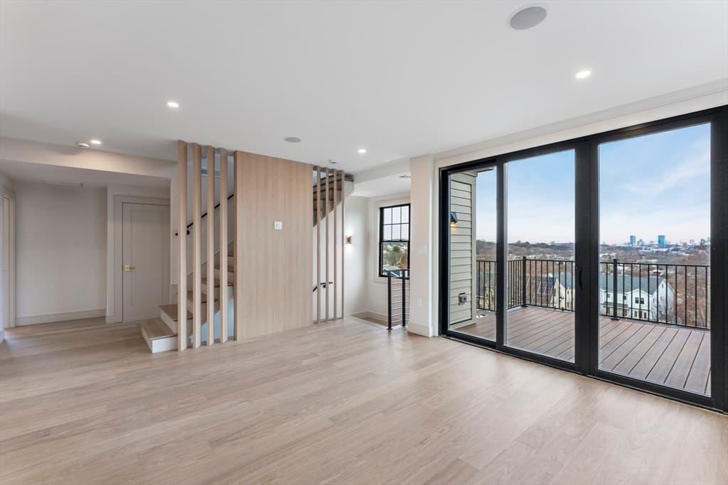 Multi Family at 142A Metropolitan, Boston MA 02131, photo 14 of 21