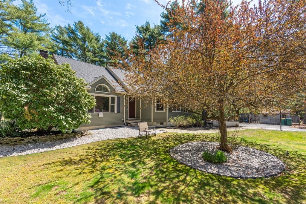39 Leonard St, Carver MA 02330 photo 28