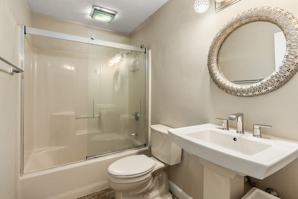 39 Leonard St, Carver MA 02330 photo 18