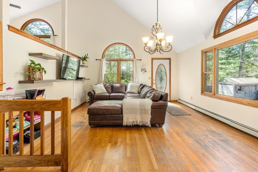 39 Leonard St, Carver MA 02330 photo 8