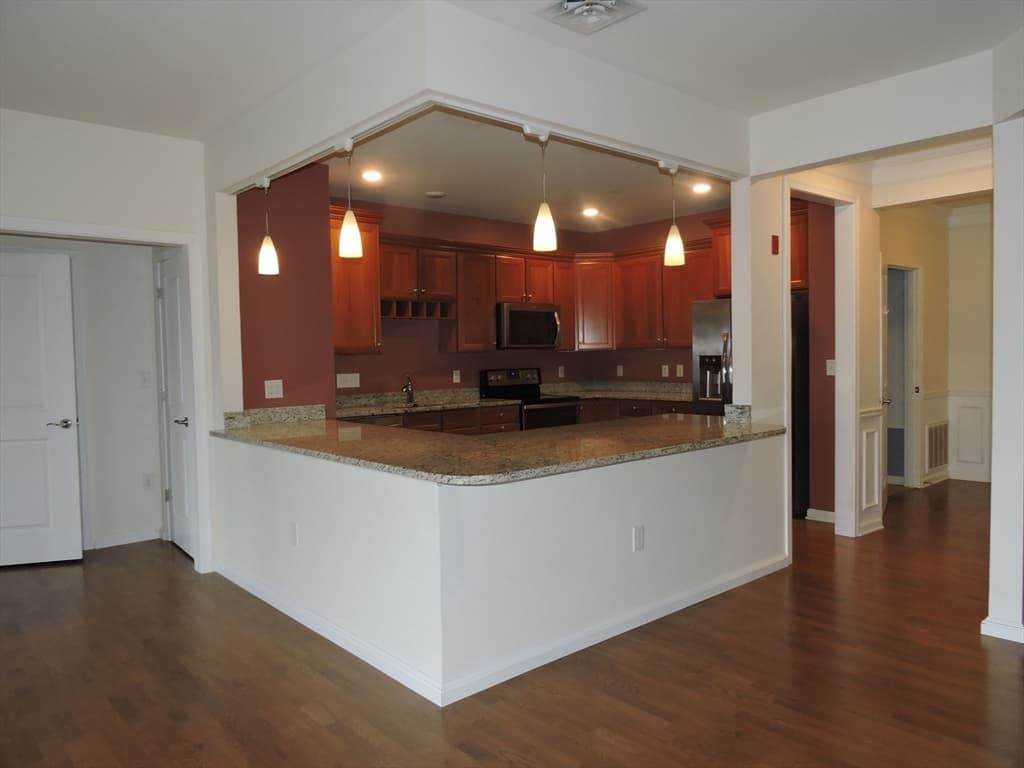 Condominium at 23 Augustus Court # 4003, Reading MA 01867, Reading, photo 13 of 42