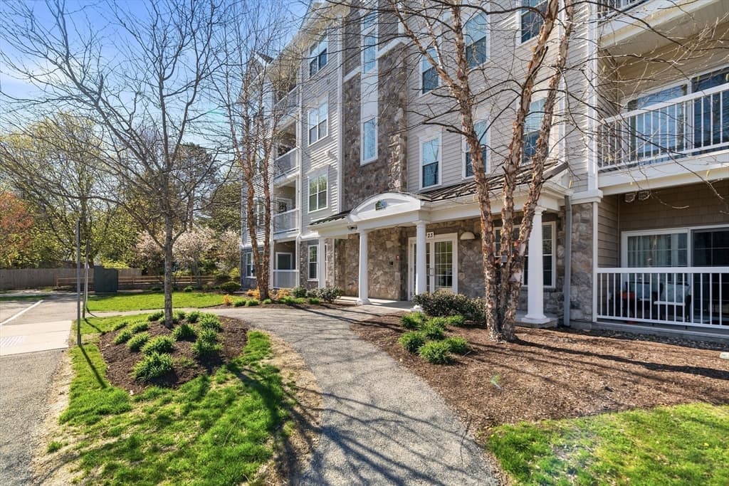 Condominium at 23 Augustus Court # 4003, Reading MA 01867, Reading, photo 34 of 42