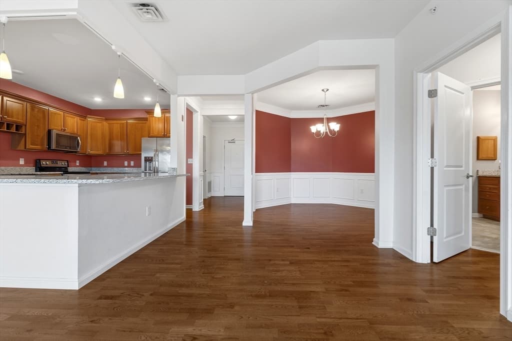 Condominium at 23 Augustus Court # 4003, Reading MA 01867, Reading, photo 10 of 42