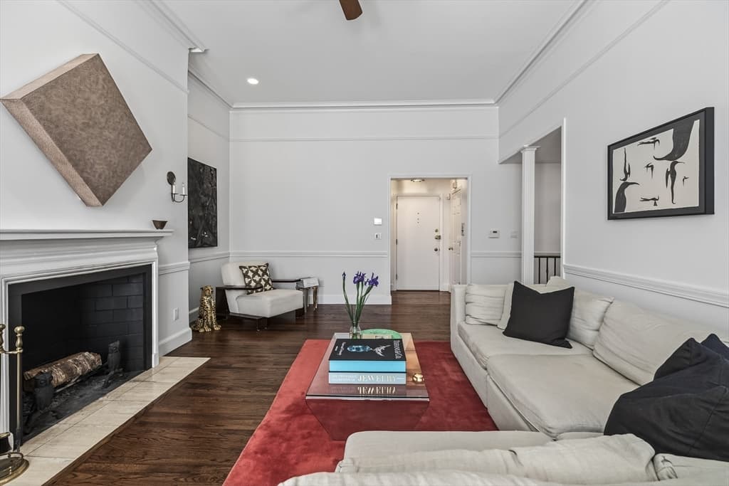 Condominium at 180 Marlborough St # 2, Boston MA 02116, photo 7 of 31