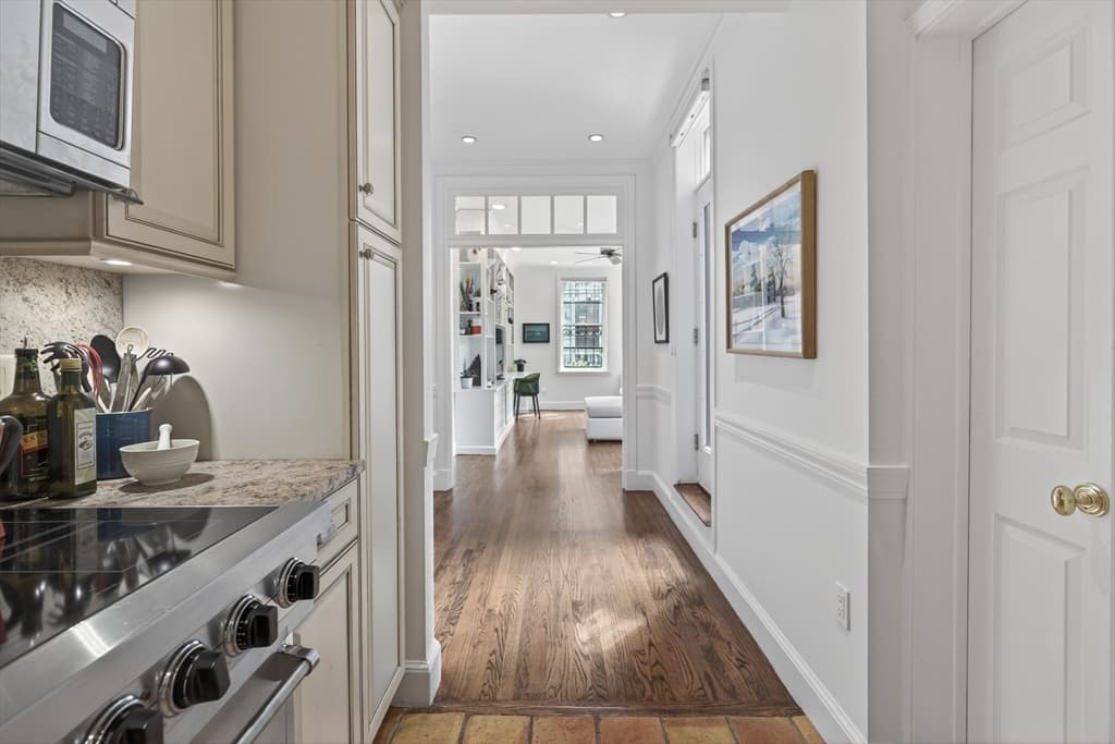 Condominium at 180 Marlborough St # 2, Boston MA 02116, photo 11 of 31