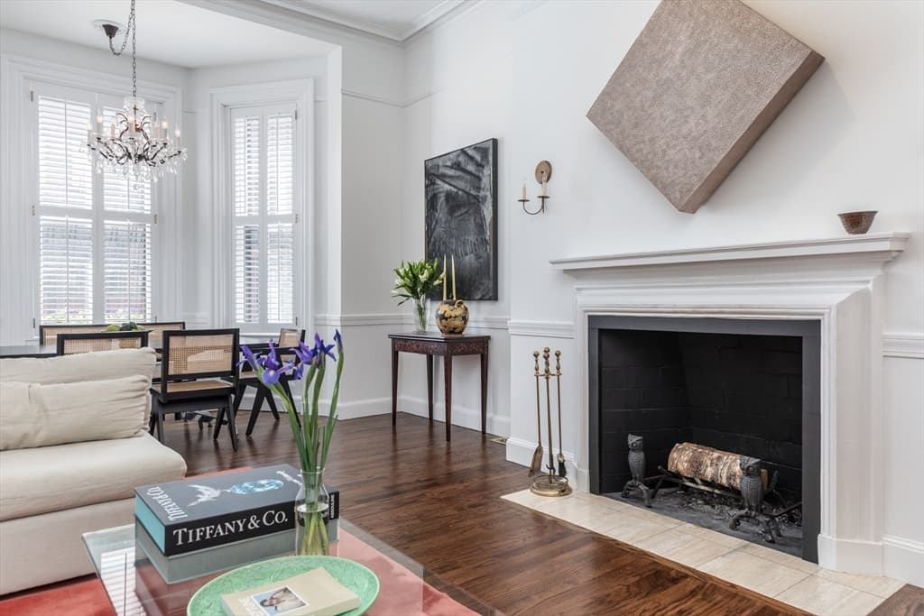 Condominium at 180 Marlborough St # 2, Boston MA 02116, photo 4 of 31
