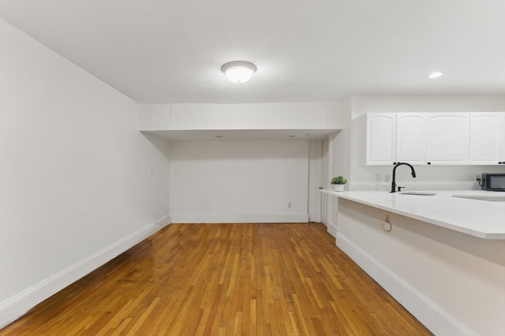 Condominium at 16 Garrison Rd # 7, Brookline MA 02445, photo 10 of 33