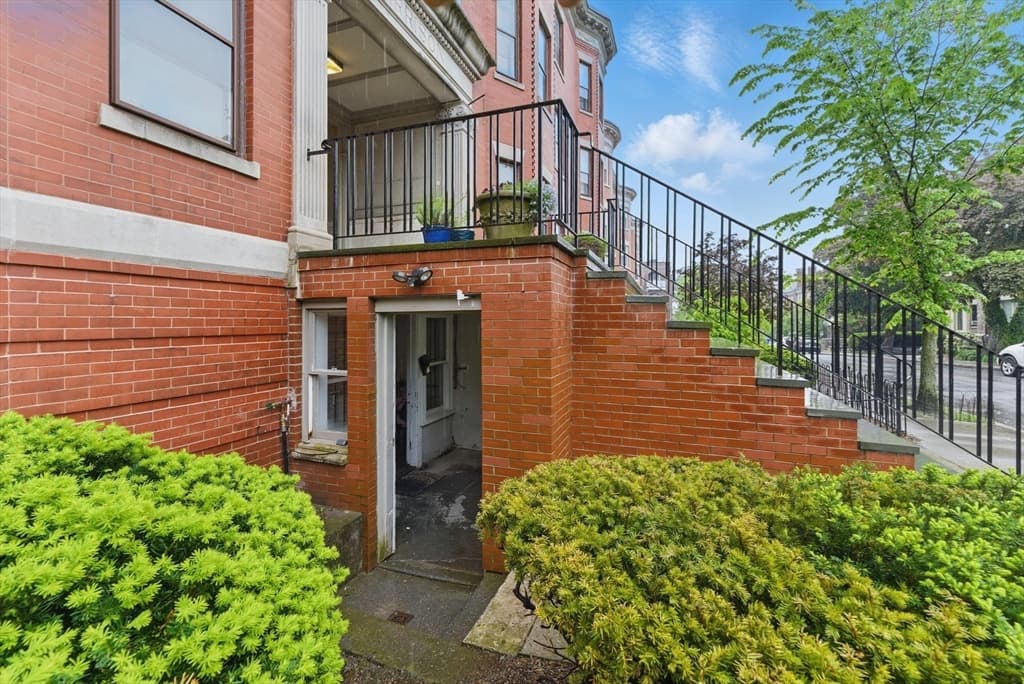 Condominium at 16 Garrison Rd # 7, Brookline MA 02445, photo 31 of 33