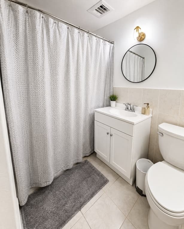 Condominium at 27 Gordon Street # 206, Framingham MA 01702, Framingham, photo 8 of 12