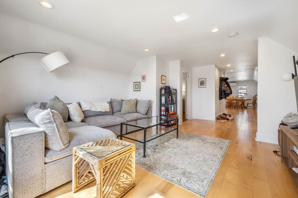 Condominium at 151 Magazine St # 3, Cambridge MA 02139, Cambridge, photo 17 of 26