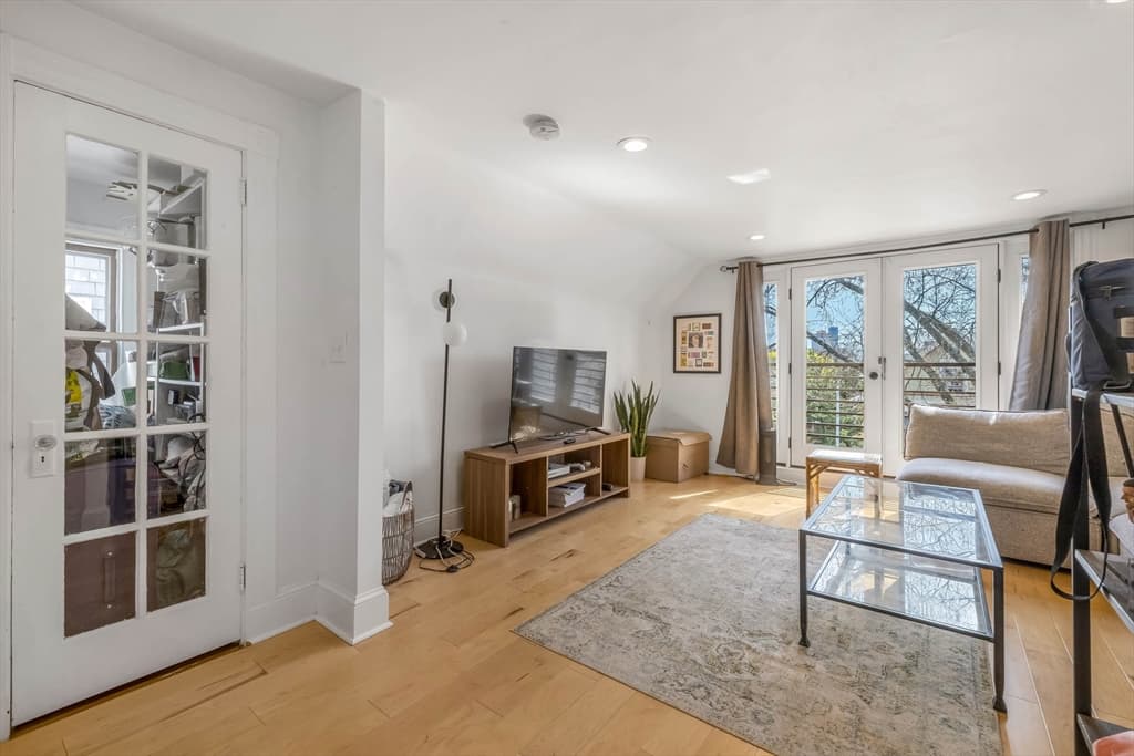 Condominium at 151 Magazine St # 3, Cambridge MA 02139, Cambridge, photo 14 of 26