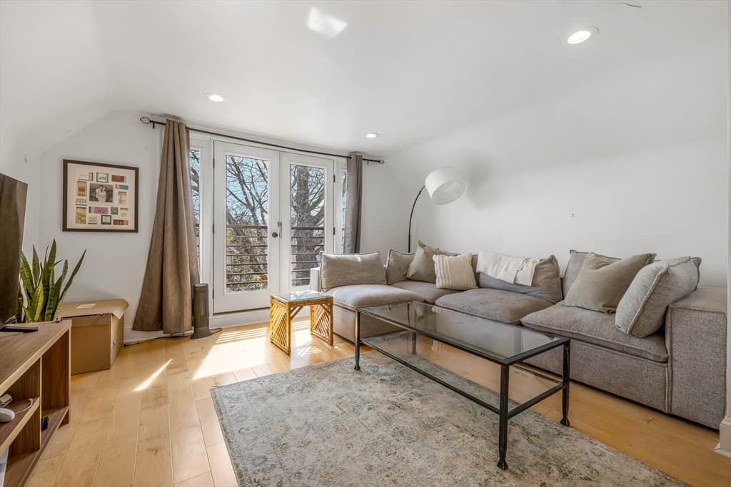 Condominium at 151 Magazine St # 3, Cambridge MA 02139, Cambridge, photo 15 of 26
