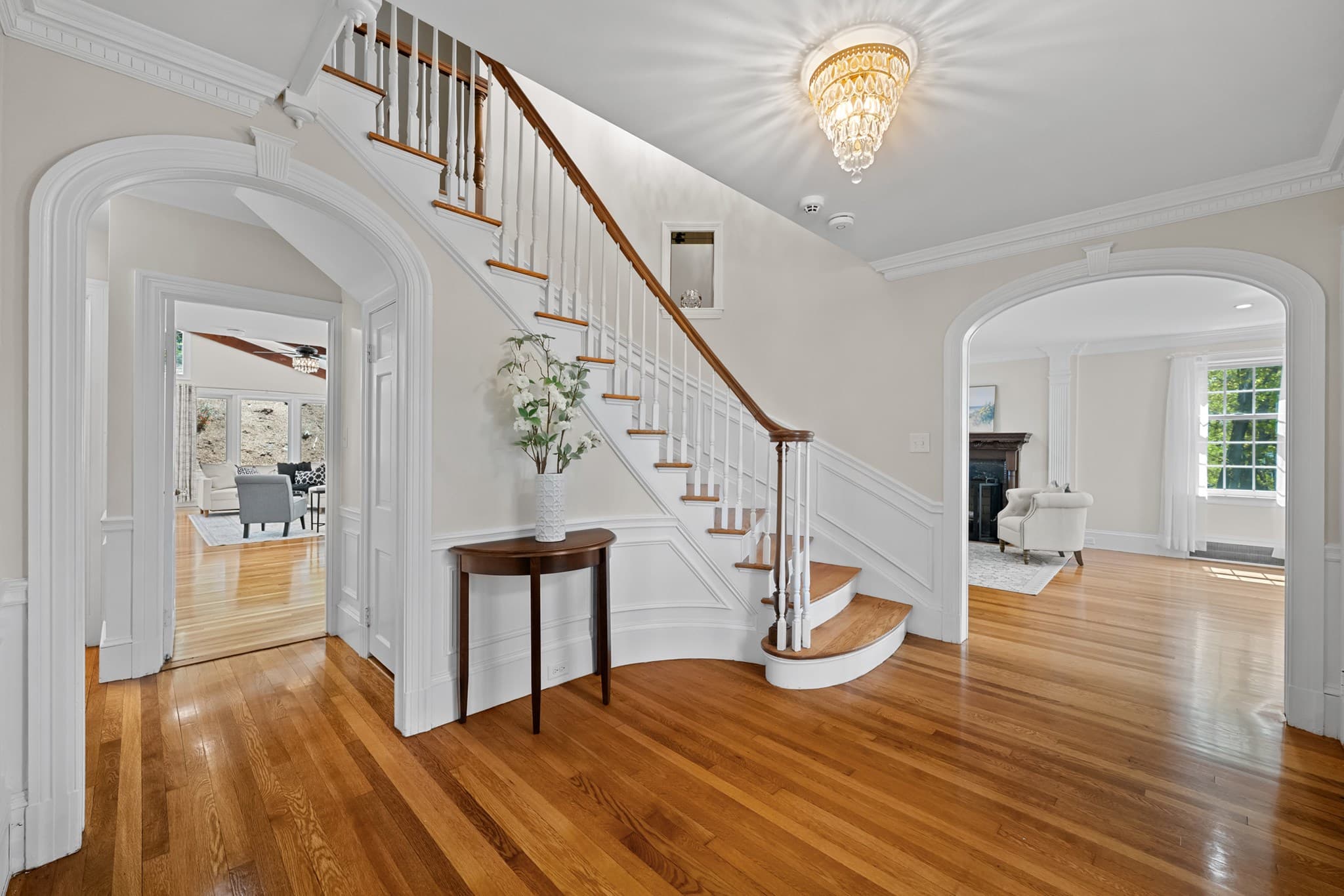 Single Family Residence at 20 Westwood Dr, Worcester MA 01609, Worcester, photo 6 of 41