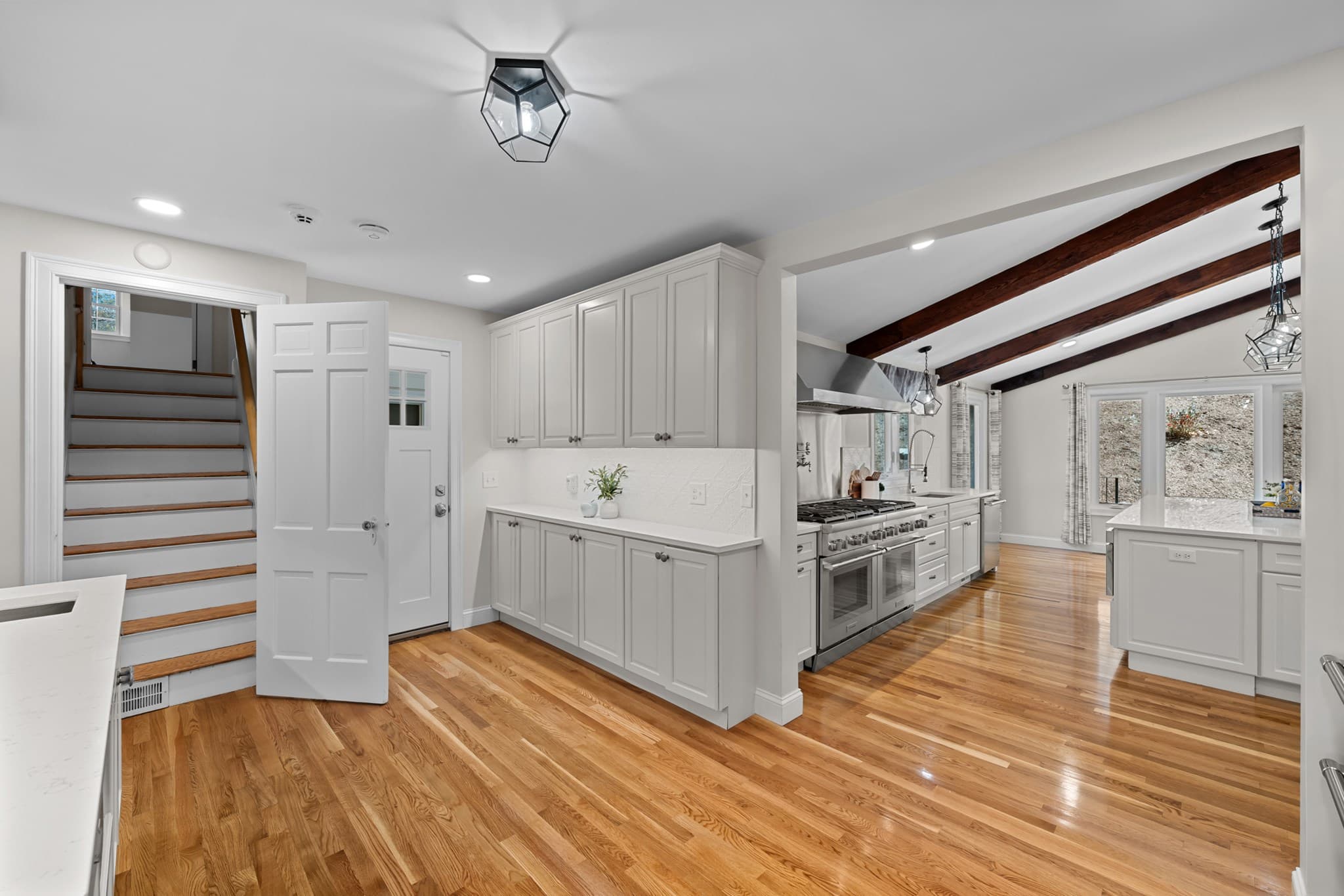 Single Family Residence at 20 Westwood Dr, Worcester MA 01609, Worcester, photo 19 of 41
