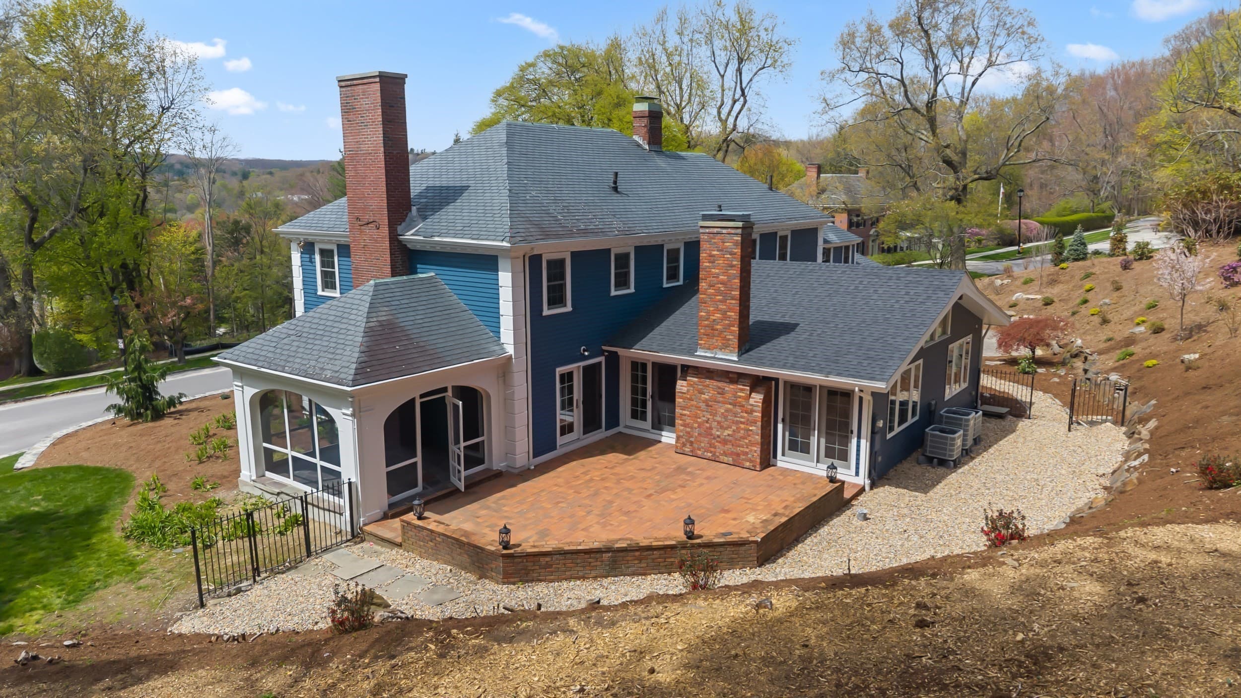 Single Family Residence at 20 Westwood Dr, Worcester MA 01609, Worcester, photo 4 of 41