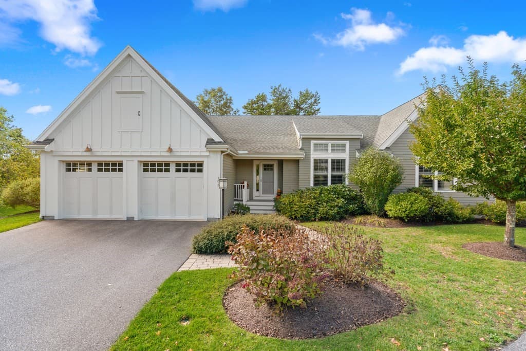 105 Seton Highlands # 105, Plymouth MA 02360