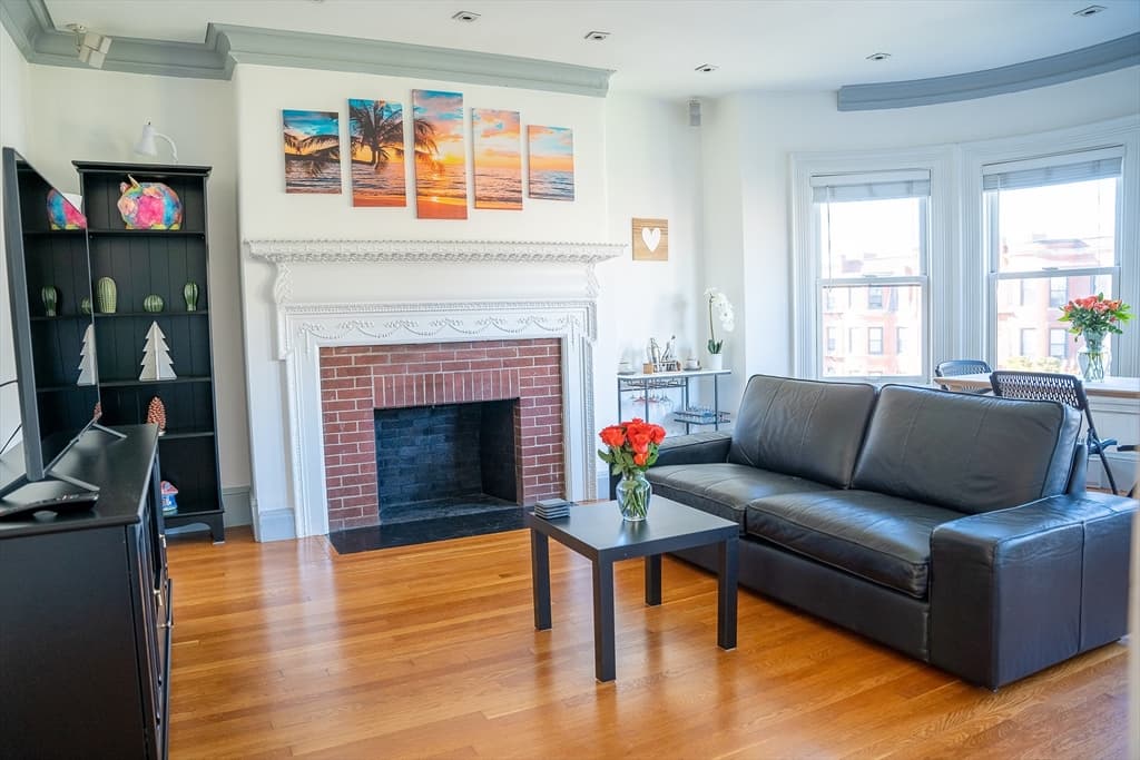 Condominium at 857 Beacon # 41, Boston MA 02215, photo 2 of 16