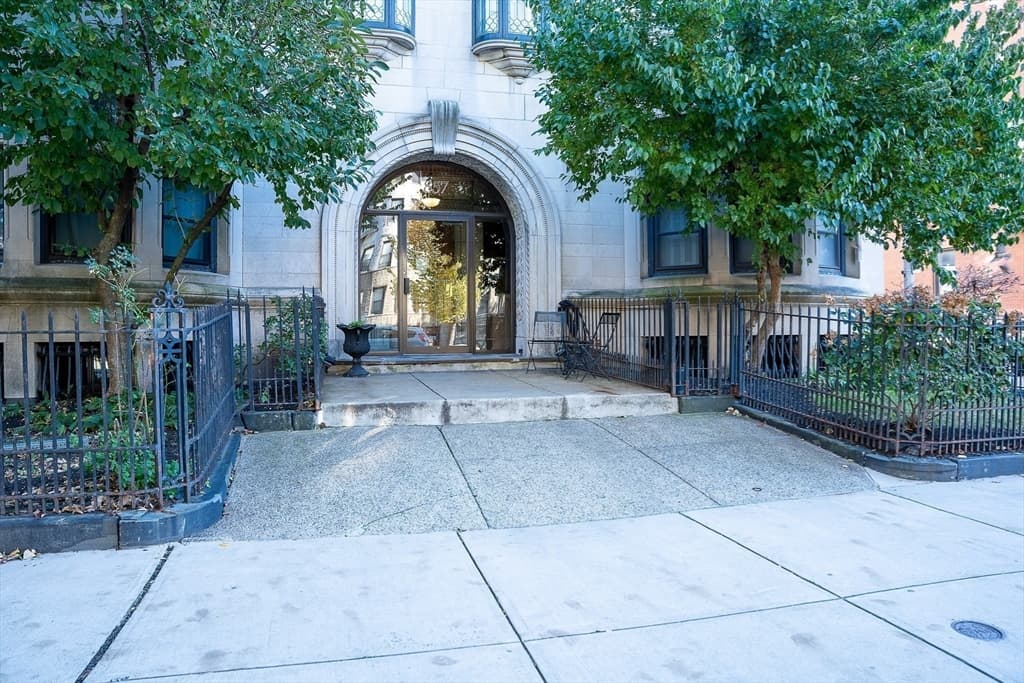 Condominium at 857 Beacon # 41, Boston MA 02215, photo 16 of 16