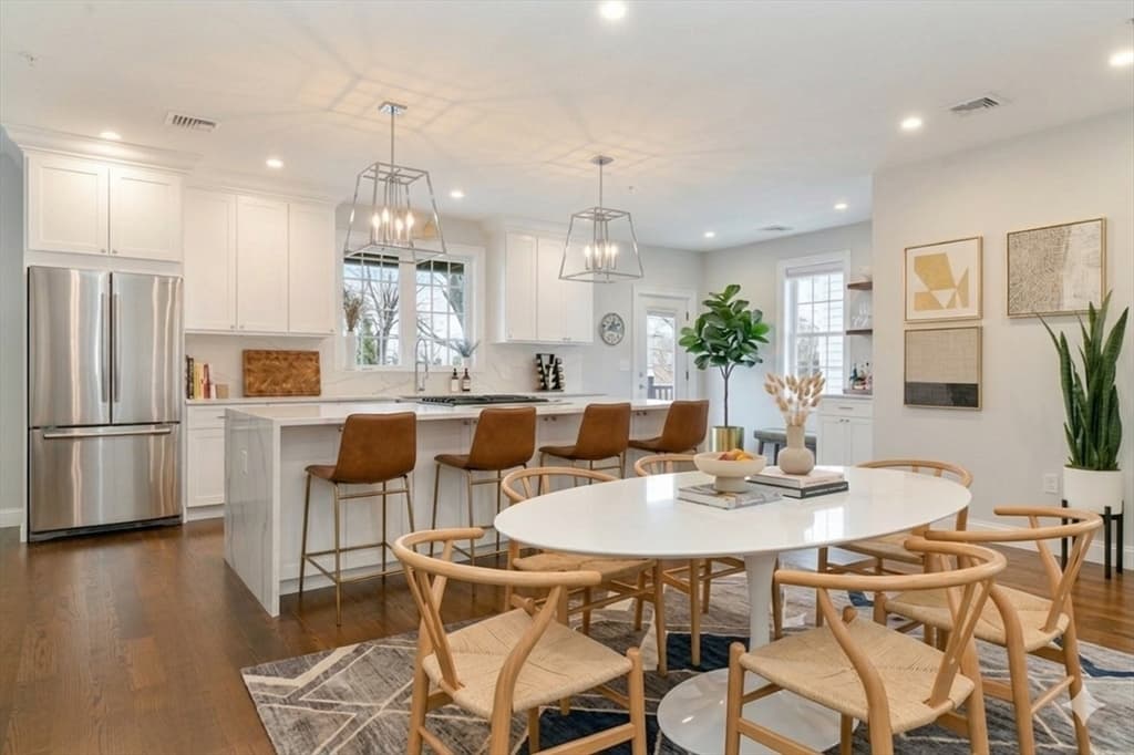 Condominium at 27 Suffolk St # 2, Chelsea MA 02150, Chelsea, photo 5 of 14