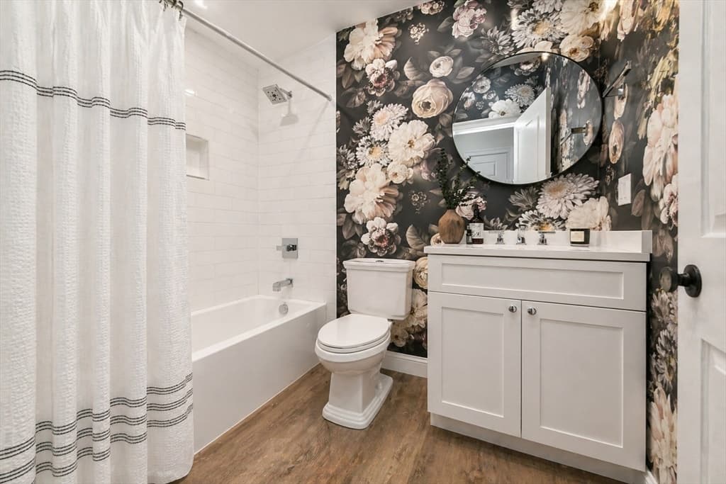 Condominium at 27 Suffolk St # 2, Chelsea MA 02150, Chelsea, photo 10 of 14