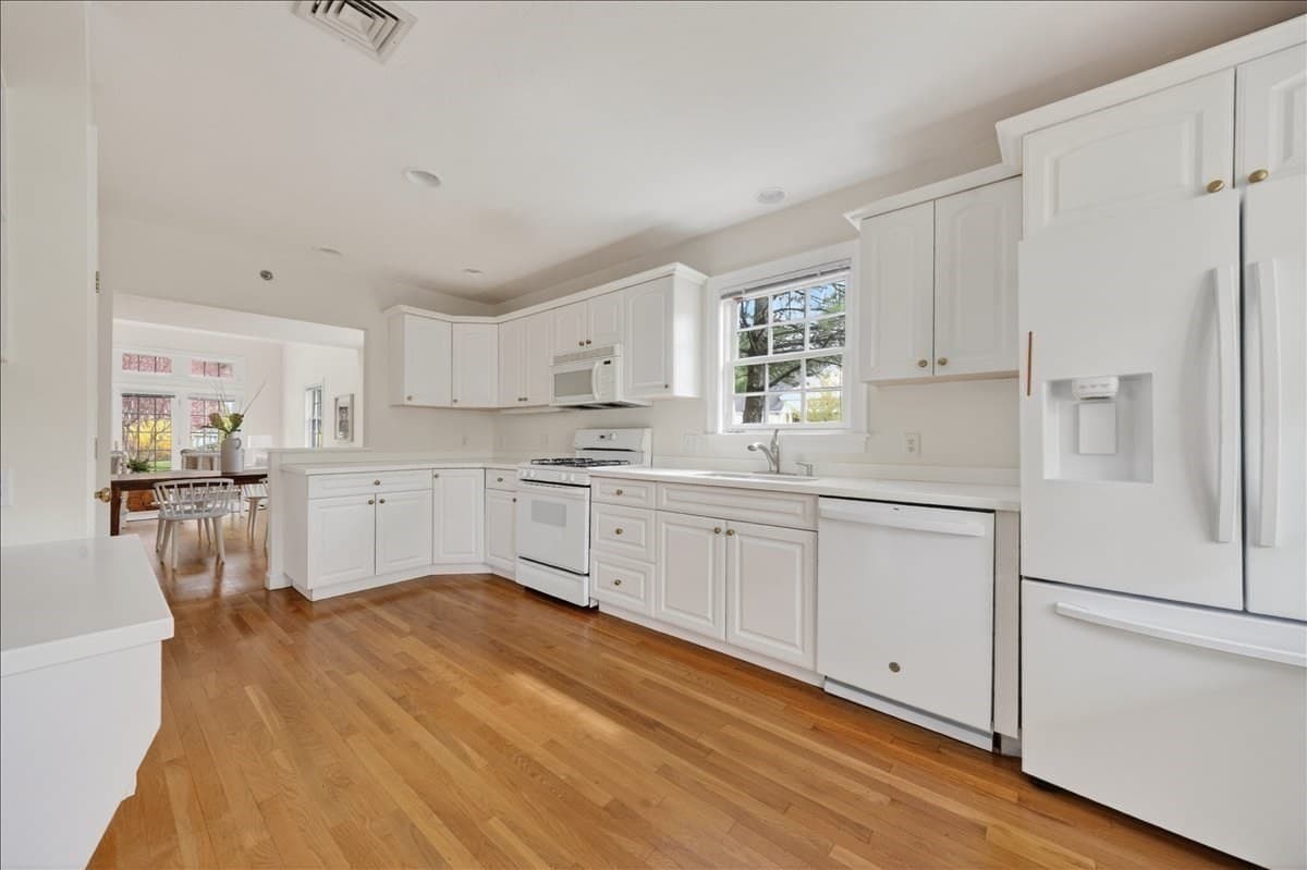 Condominium at 14 Whiting Lane # 14, Hingham MA 02043, photo 16 of 39