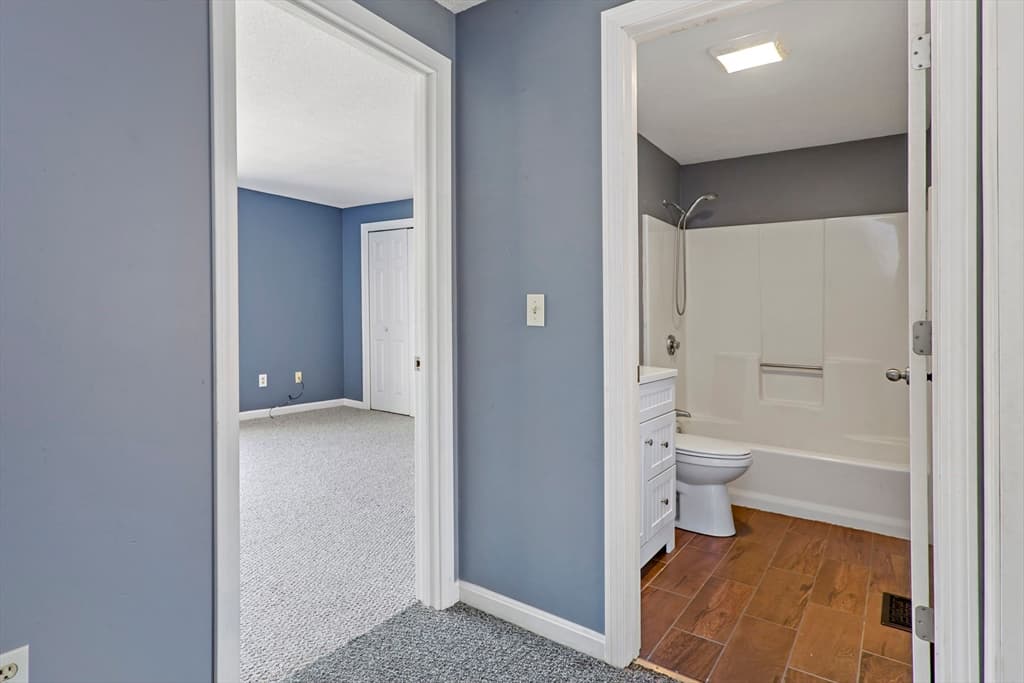 Condominium at 573 Carriage Shop Rd # G, Falmouth MA 02536, Falmouth, photo 12 of 25