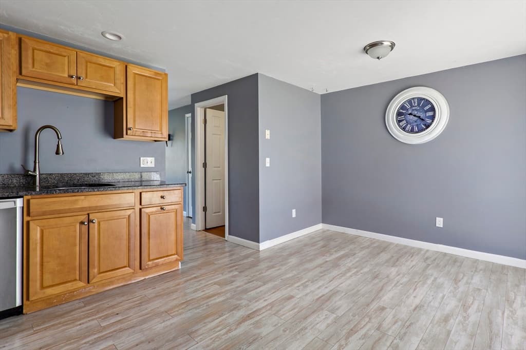 Condominium at 573 Carriage Shop Rd # G, Falmouth MA 02536, Falmouth, photo 11 of 25