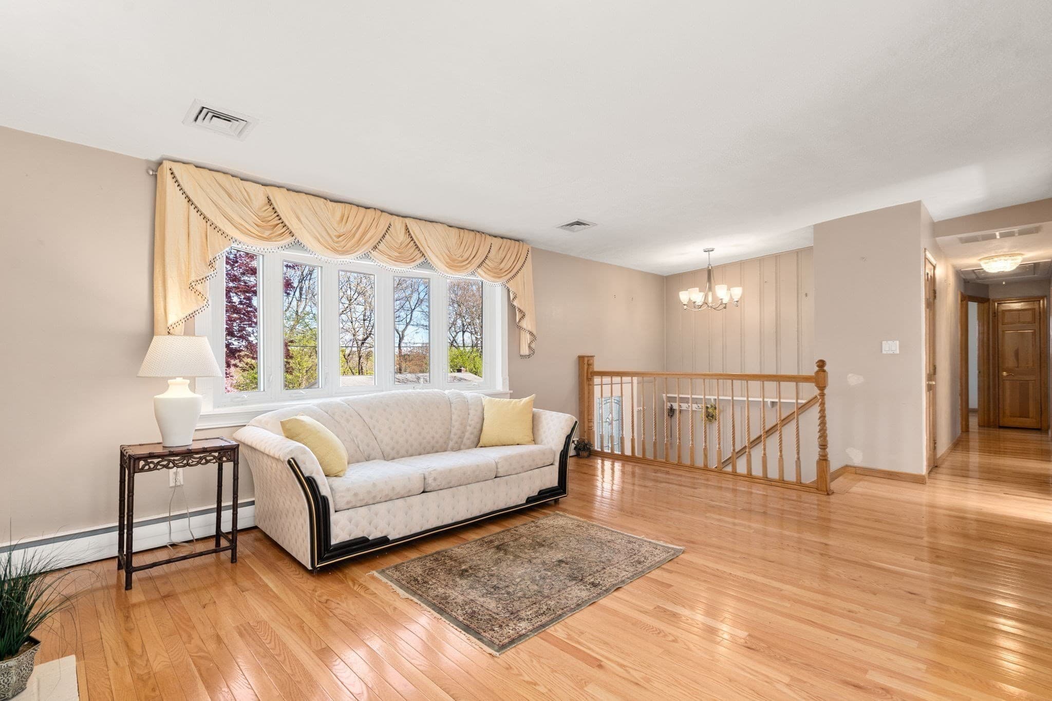 Single Family Residence at 164 Lockland Ave, Framingham MA 01701, photo 3 of 36