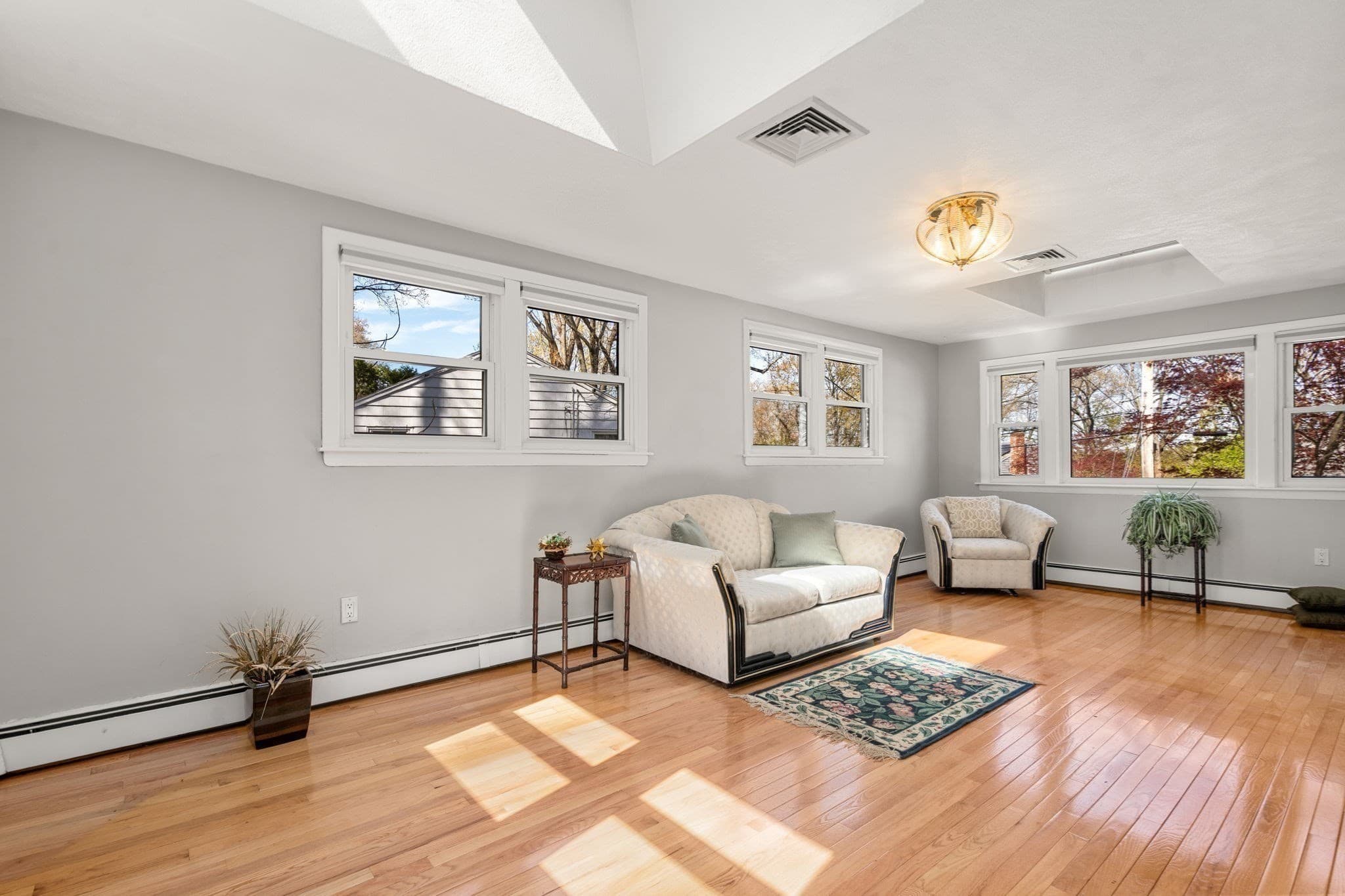 Single Family Residence at 164 Lockland Ave, Framingham MA 01701, photo 11 of 36