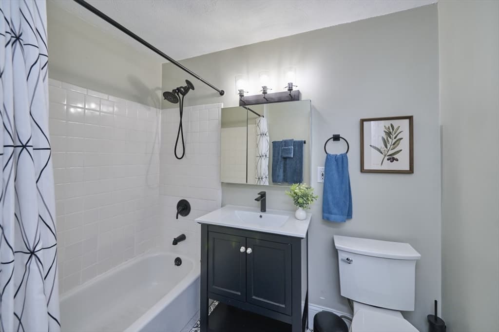 Condominium at 516 Shawmut Ave # 2, Boston MA 02118, photo 12 of 13