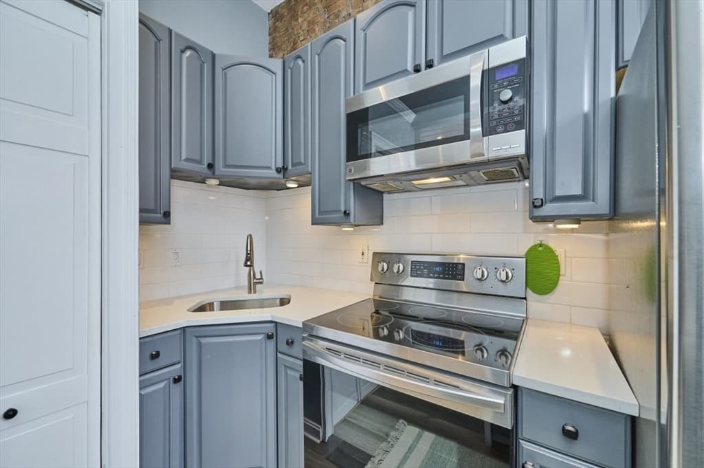 Condominium at 516 Shawmut Ave # 2, Boston MA 02118, photo 4 of 13