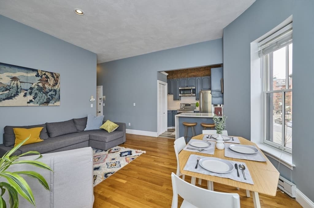 Condominium at 516 Shawmut Ave # 2, Boston MA 02118, photo 8 of 13