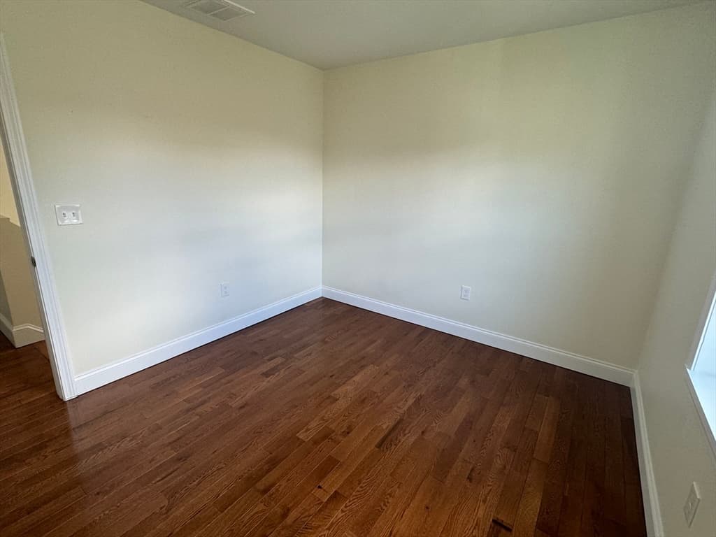 6 N Rocliffe St, Fall River MA 02723 photo 13