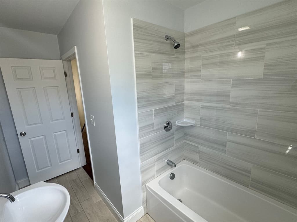 6 N Rocliffe St, Fall River MA 02723 photo 17