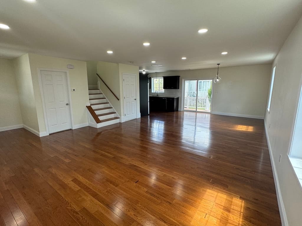 6 N Rocliffe St, Fall River MA 02723 photo 5