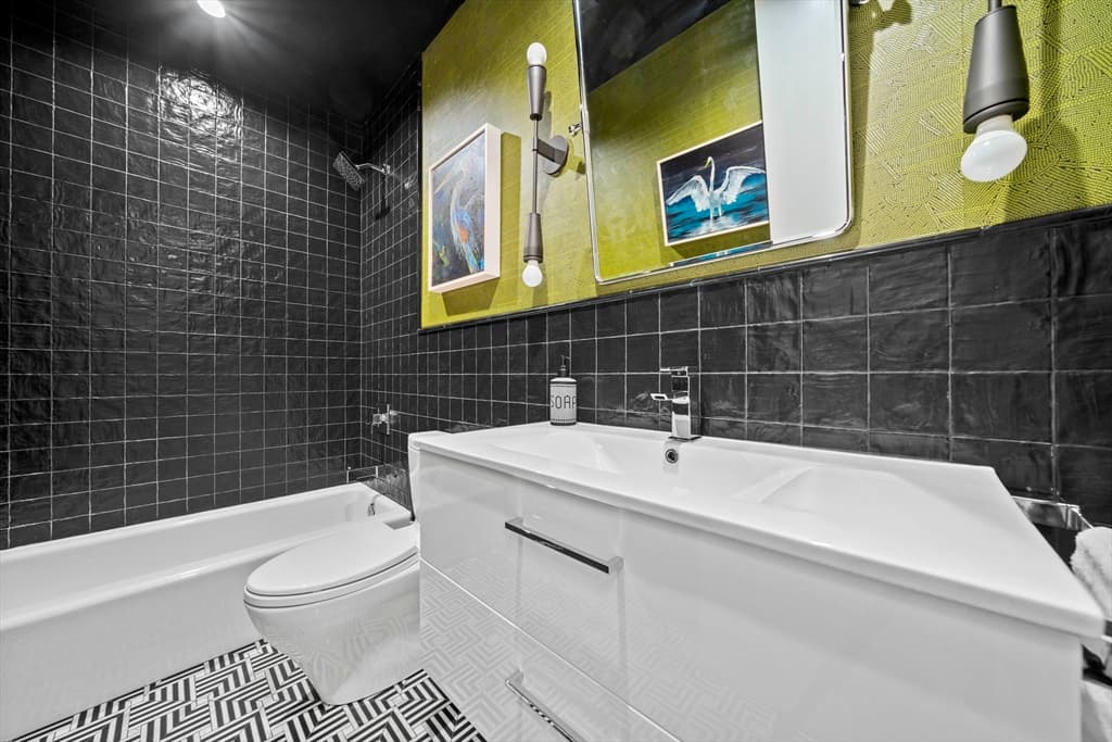 Condominium at 515 E 1st # 8, Boston MA 02127, photo 16 of 24