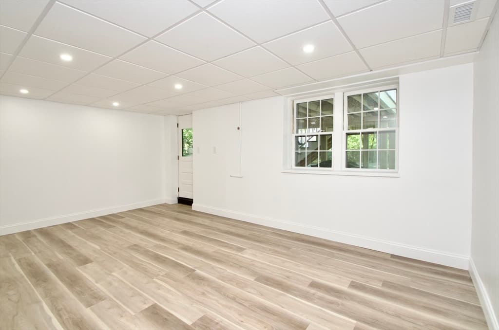 Single Family Residence at 7 Barbara Rd, Kingston MA 02364, Kingston, photo 15 of 26