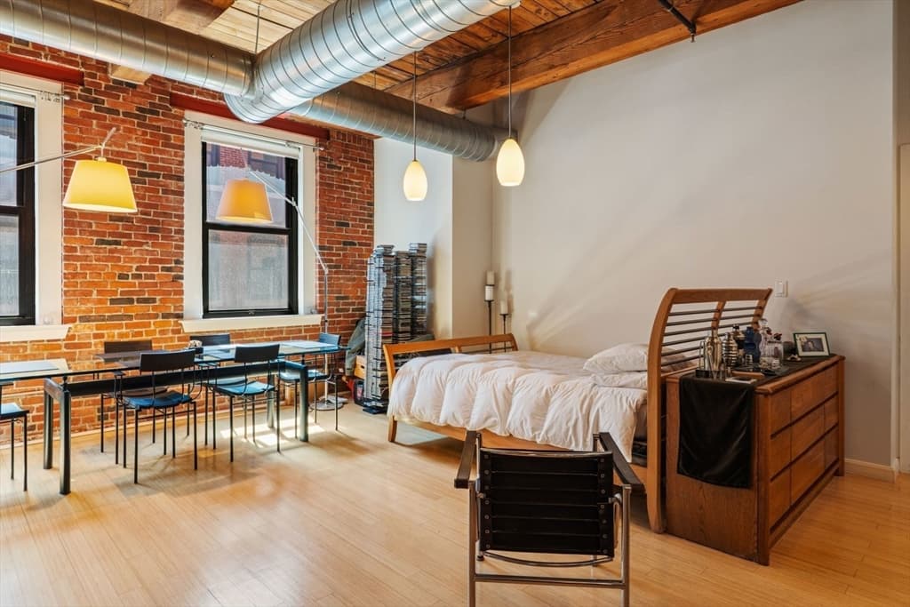 Condominium at 9 West Broadway # 402, Boston MA 02127, photo 14 of 32