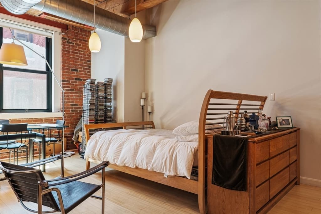 Condominium at 9 West Broadway # 402, Boston MA 02127, photo 18 of 32