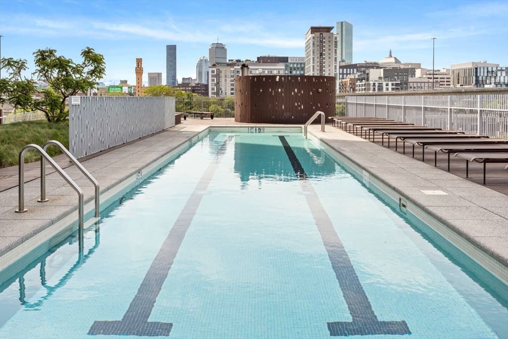 Condominium at 9 West Broadway # 402, Boston MA 02127, photo 29 of 32